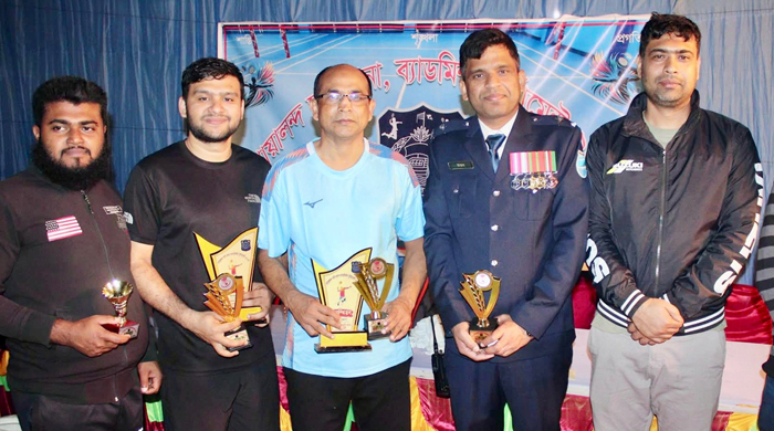 গোয়ালন্দ থানায় নাইট ব্যাডমিন্টন টুর্নামেন্টের ফাইনাল খেলা অনুষ্ঠিত